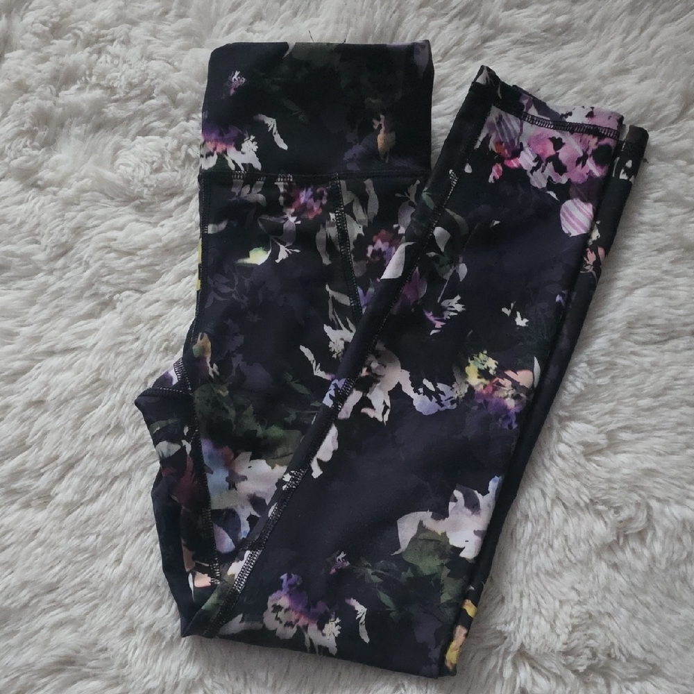 Girl OLD NAVY Floral and Tie-Dye Bottoms A1 - Picture 4 of 4